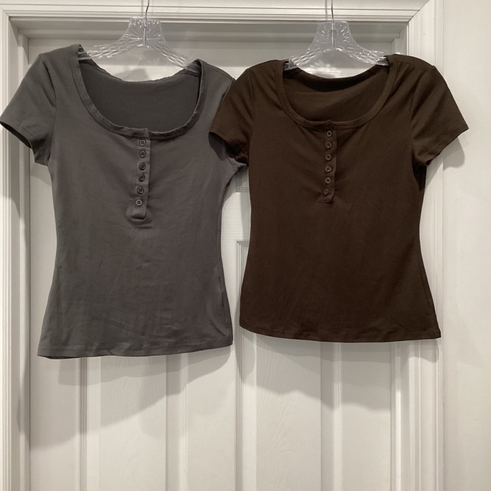 SHEIN Tops - Picture 8 of 9